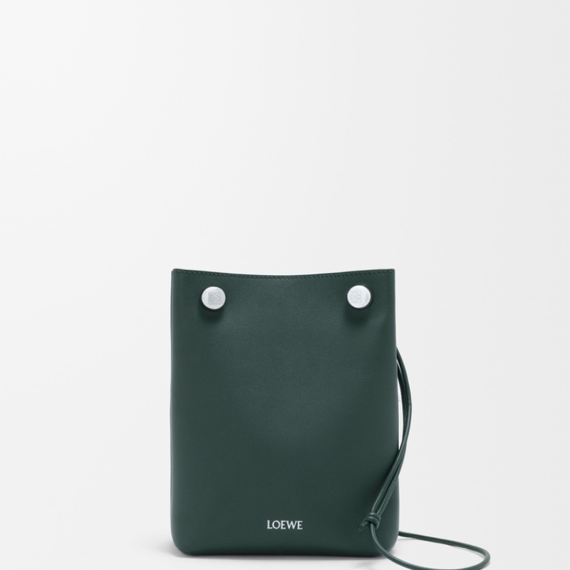 Pebble pouch in smooth calfskin