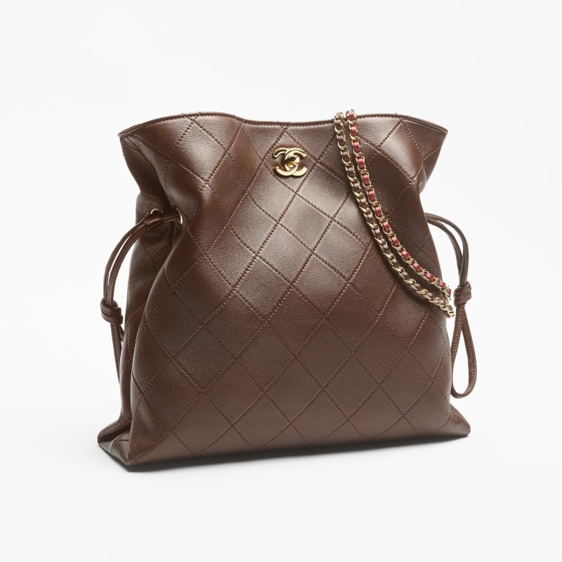 DM_20260813103900_001 CHANEL FALL WINTER 2026 PRE-COLLECTION SMALL SHOPPING BAG - Image 1
