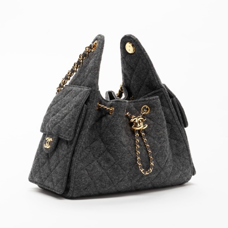 CHANEL FALL WINTER 2026 PRE-COLLECTION CHANEL 25 SMALL HANDBAG