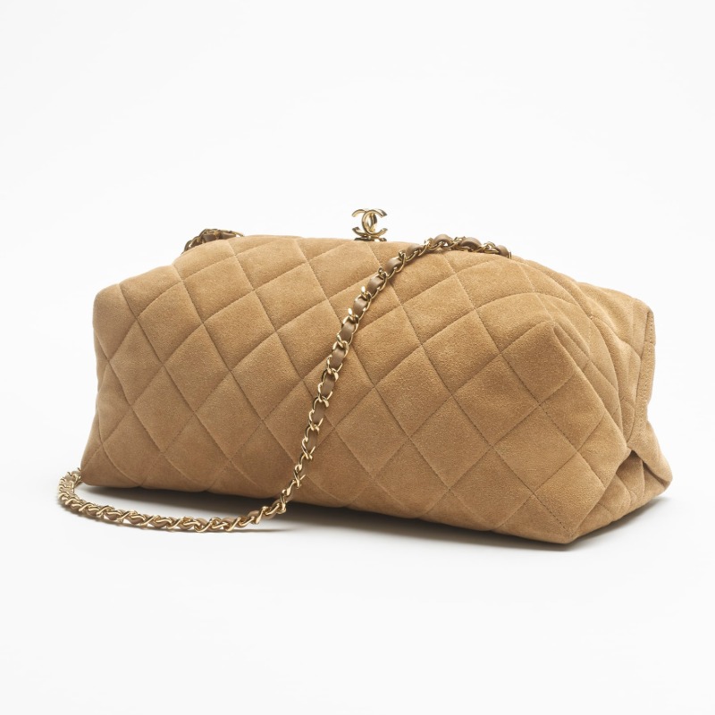 CHANEL SPRING SUMMER 2026 CLUTCH WITH CHAIN