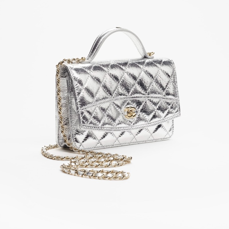 DM_20260813210450_001 CHANEL FALL WINTER 2026 PRE-COLLECTION WALLET ON CHAIN - Image 1