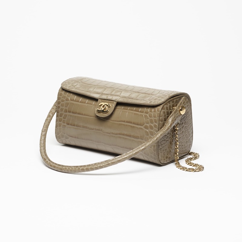 CHANEL MÉTIERS D’ART 2026 CLUTCH WITH CHAIN