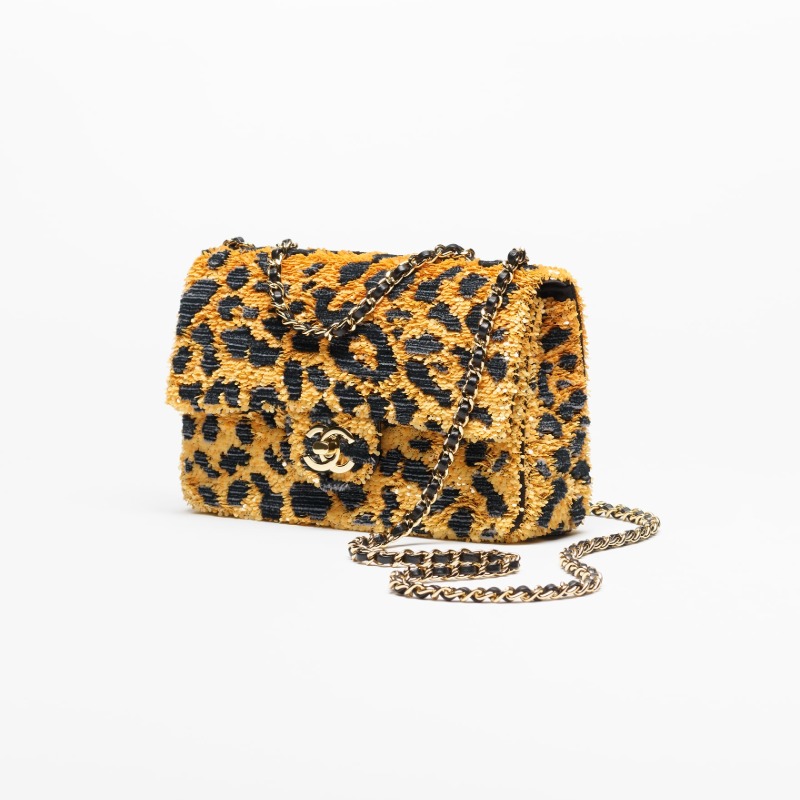 DM_20260813220851_001 CHANEL MÉTIERS D’ART 2026 SMALL FLAP BAG - Image 1