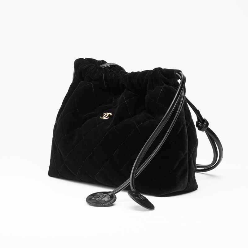 CHANEL MÉTIERS D’ART 2026 CLUTCH WITH LEATHER STRAP