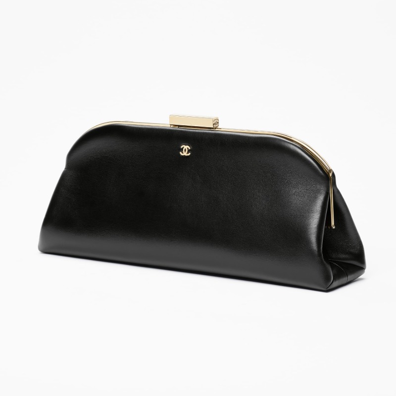 DM_20260814142415_001 CHANEL SPRING SUMMER 2026 LARGE CLUTCH - Image 1