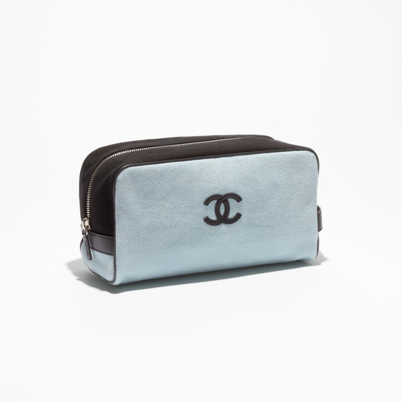 DM_20260814160733_001 CHANEL COCO BEACH 2026 COLLECTION LARGE ZIPPED POUCH - Image 1