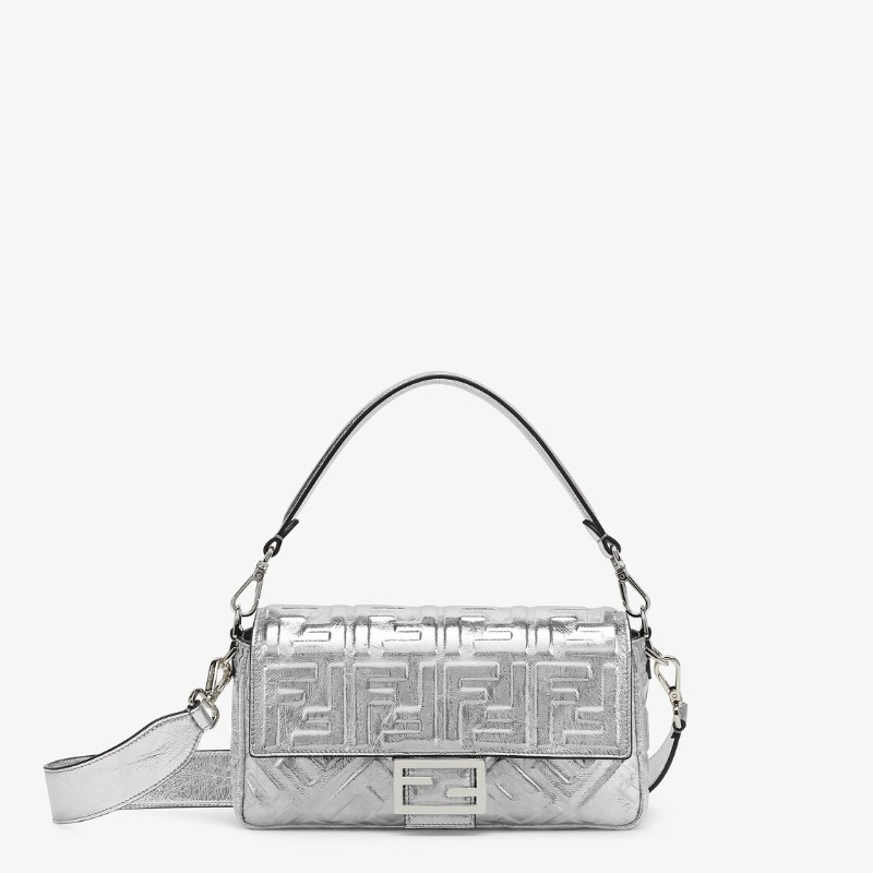 FENDI Baguette Medium