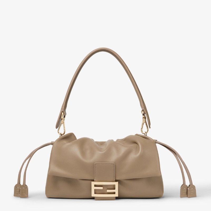 2d22d11449958c9cf5461f17a7704e39 FENDI Mamma Baguette Medium - Image 1