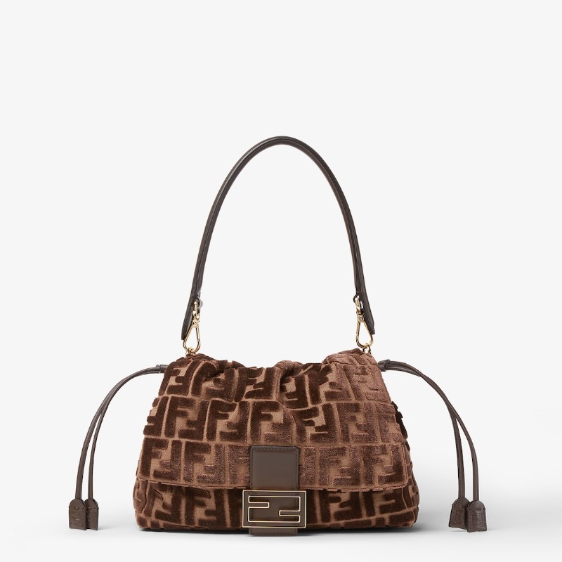 FENDI Mamma Baguette Medium