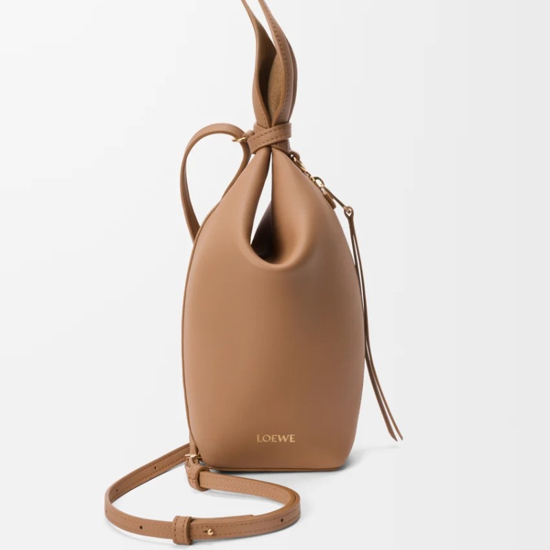 DM_20260904173626_001 Scarf backpack in smooth calfskin - Image 1
