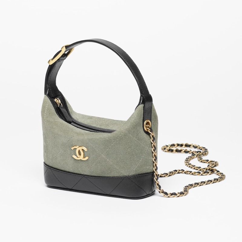 CHANEL SPRING SUMMER 2026 CLUTCH WITH CHAIN