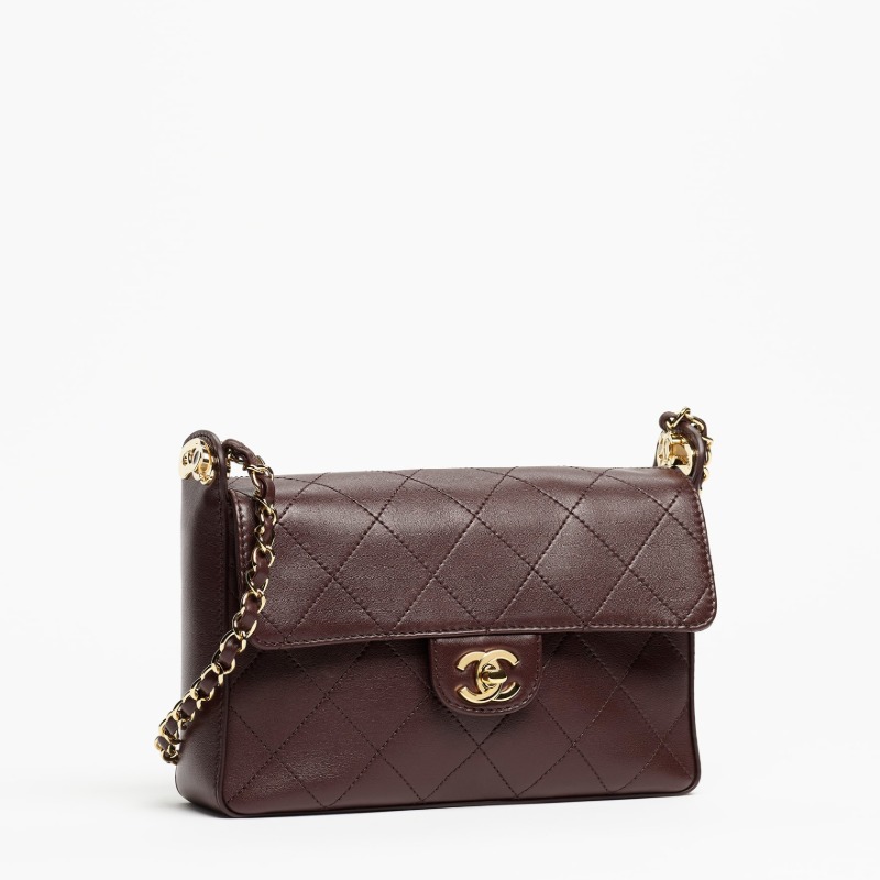 CHANEL FALL-WINTER 2026 SMALL FLAP BAG
