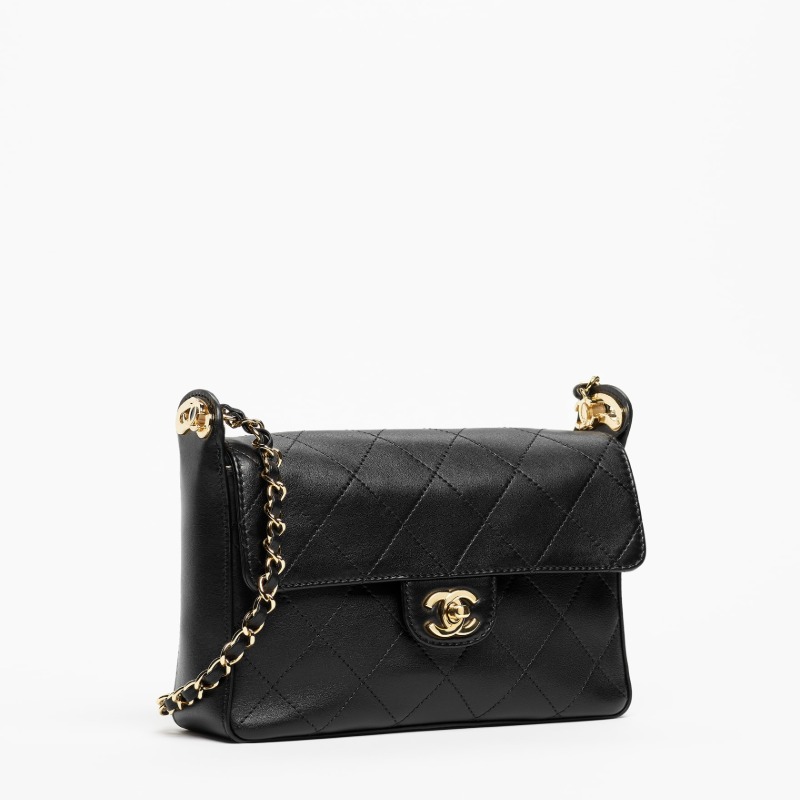 CHANEL FALL-WINTER 2026 SMALL FLAP BAG