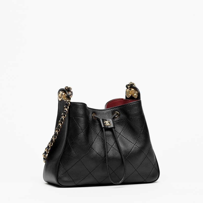 DM_20260918144719_001 CHANEL FALL-WINTER 2026 BUCKET BAG - Image 1