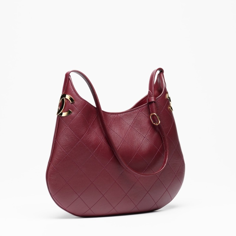 CHANEL FALL-WINTER 2026 HOBO HANDBAG