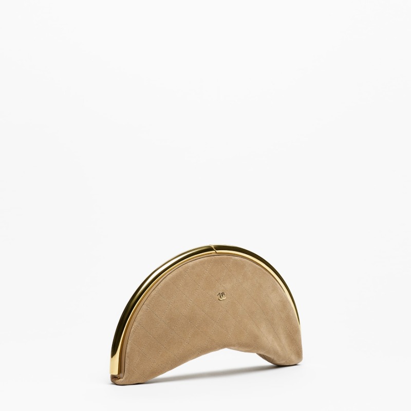 CHANEL FALL-WINTER 2026 CLUTCH