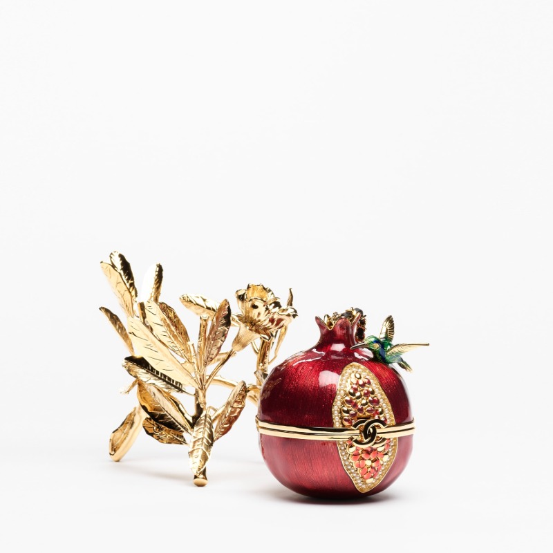 CHANEL FALL-WINTER 2026 POMEGRANATE MINAUDIERE