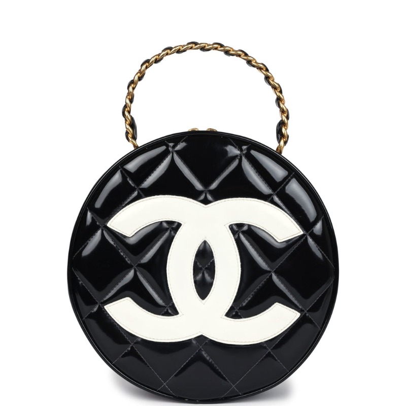 CHANEL VINTAGE PATENT CC ROUND COSMETIC BAG