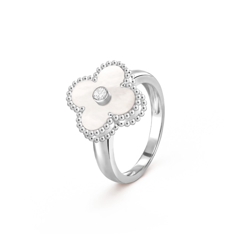 Vintage Alhambra ring